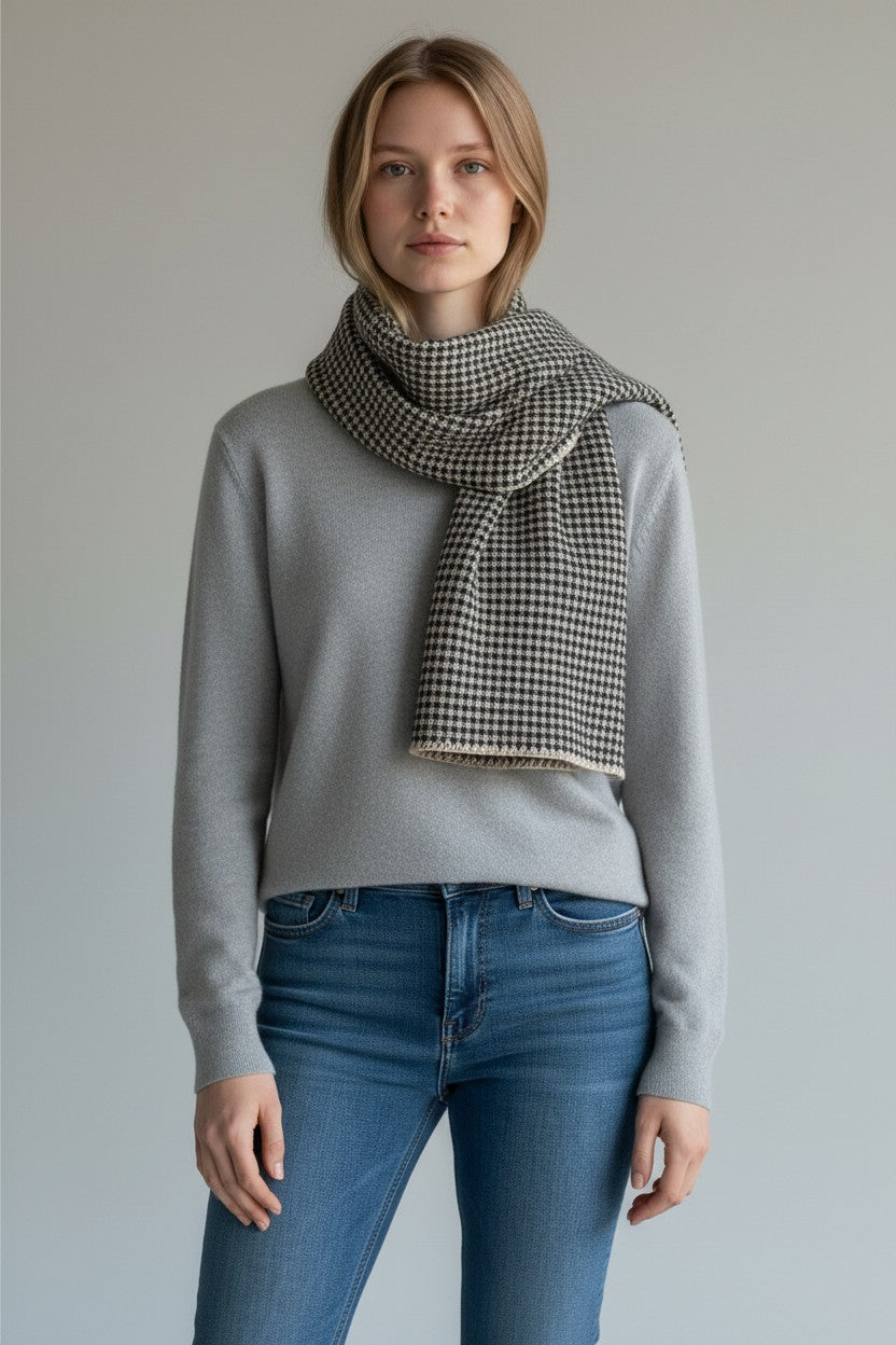 Isle Of Mine Cassidy Houndstooth Scarf
