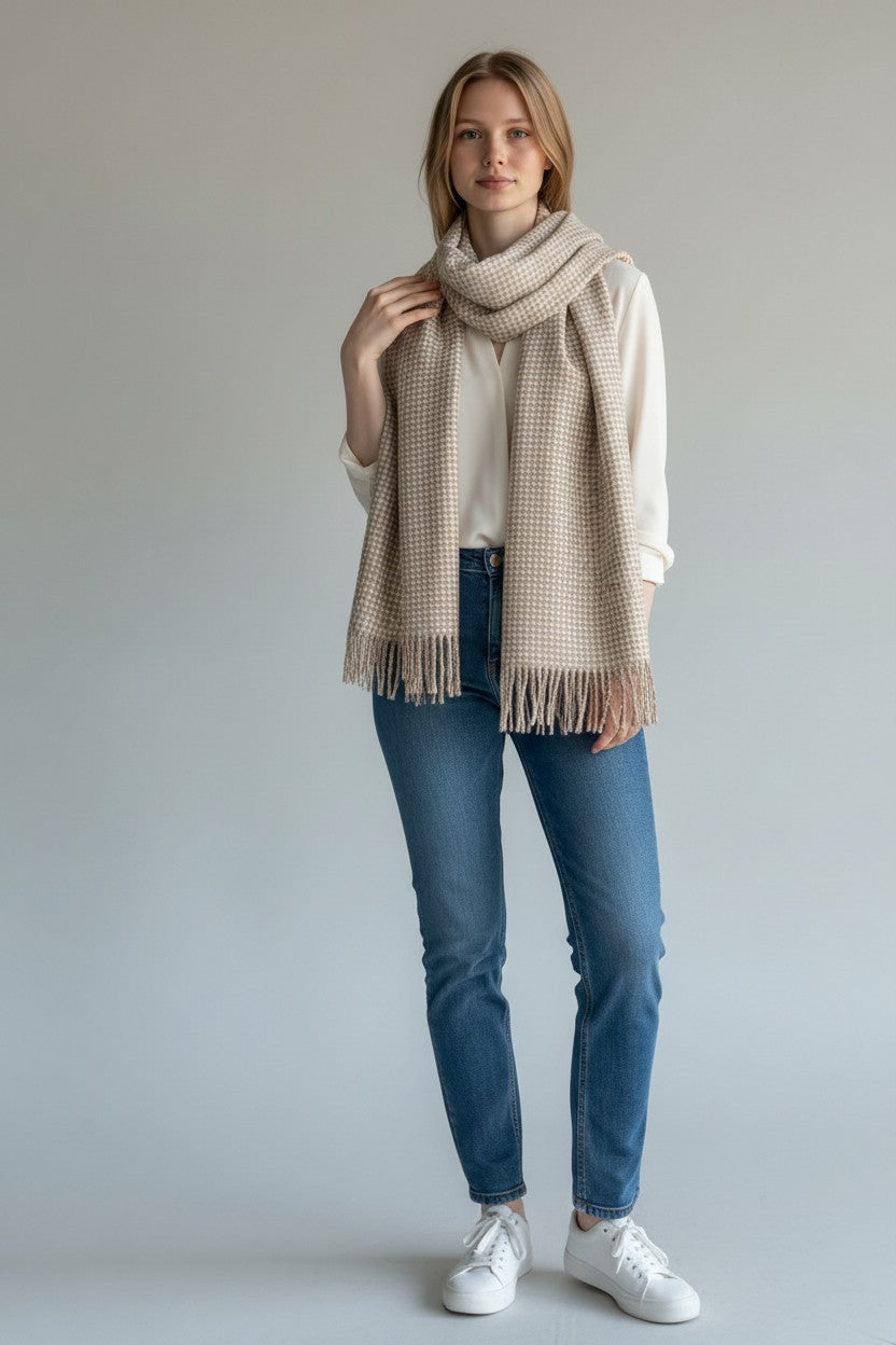 Isle Of Mine Cassidy Houndstooth Scarf